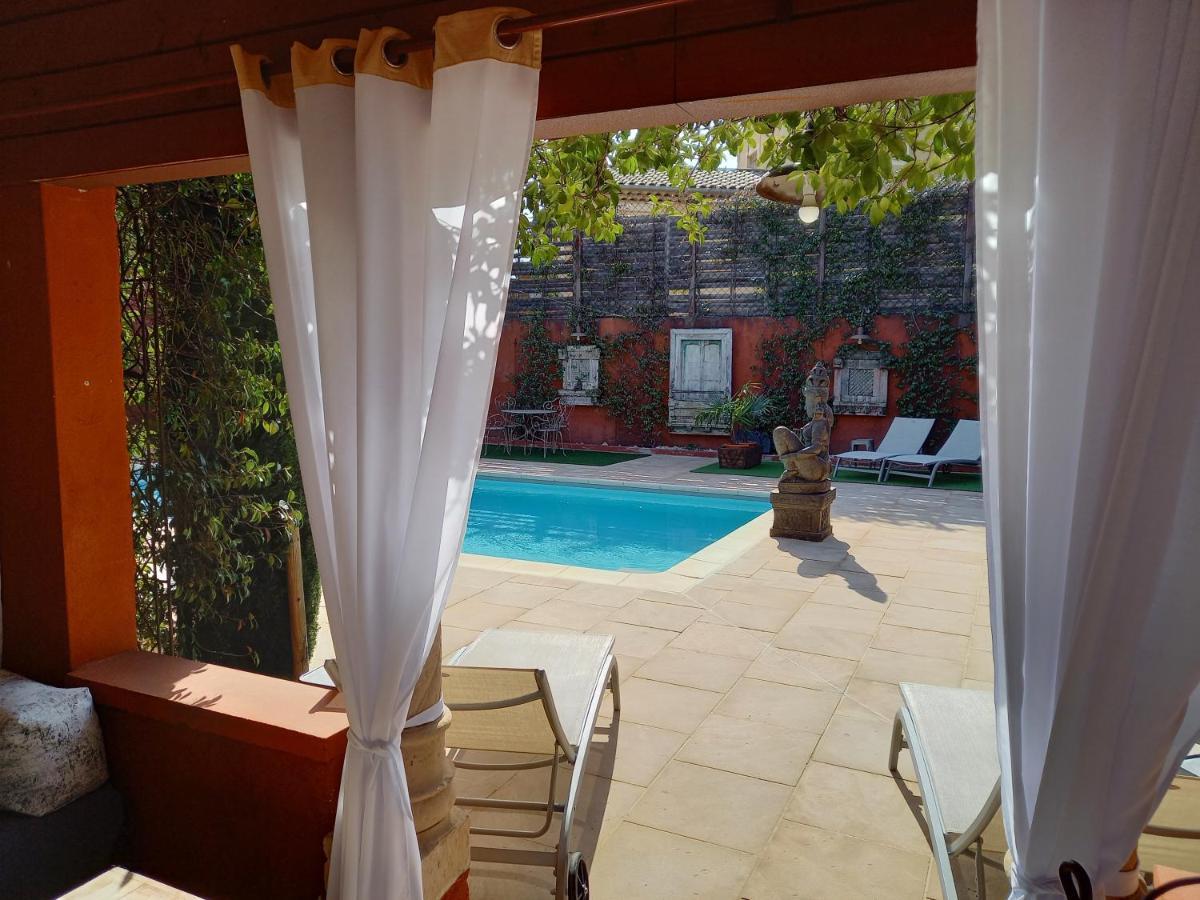 Chambre Double - Vue sur Piscine